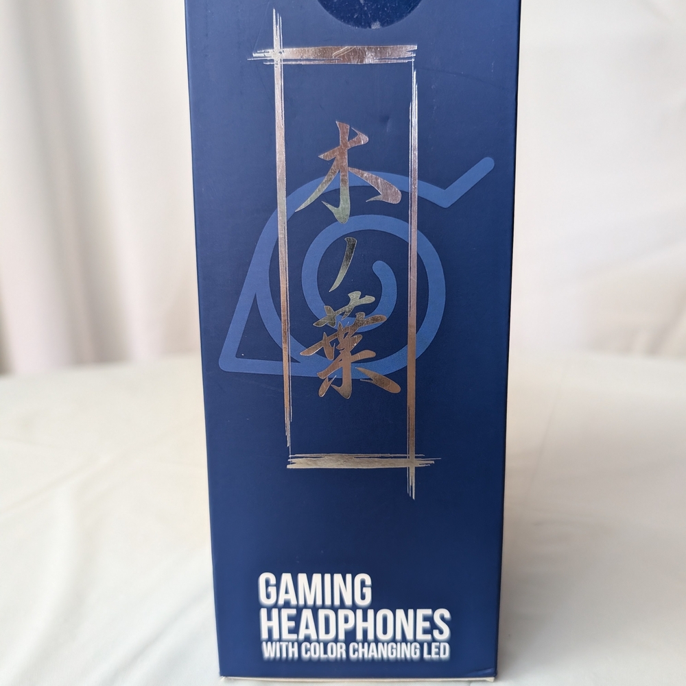 Naruto Blue Gaming Headset with Color-Changing LED And Rotating Microphone - Picture 5 of 6